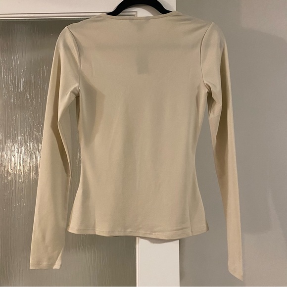 RW & Co Long Sleeve Cut Out Top Blouse, Size XS, Cream / Beige, BNWT - Picture 6 of 7